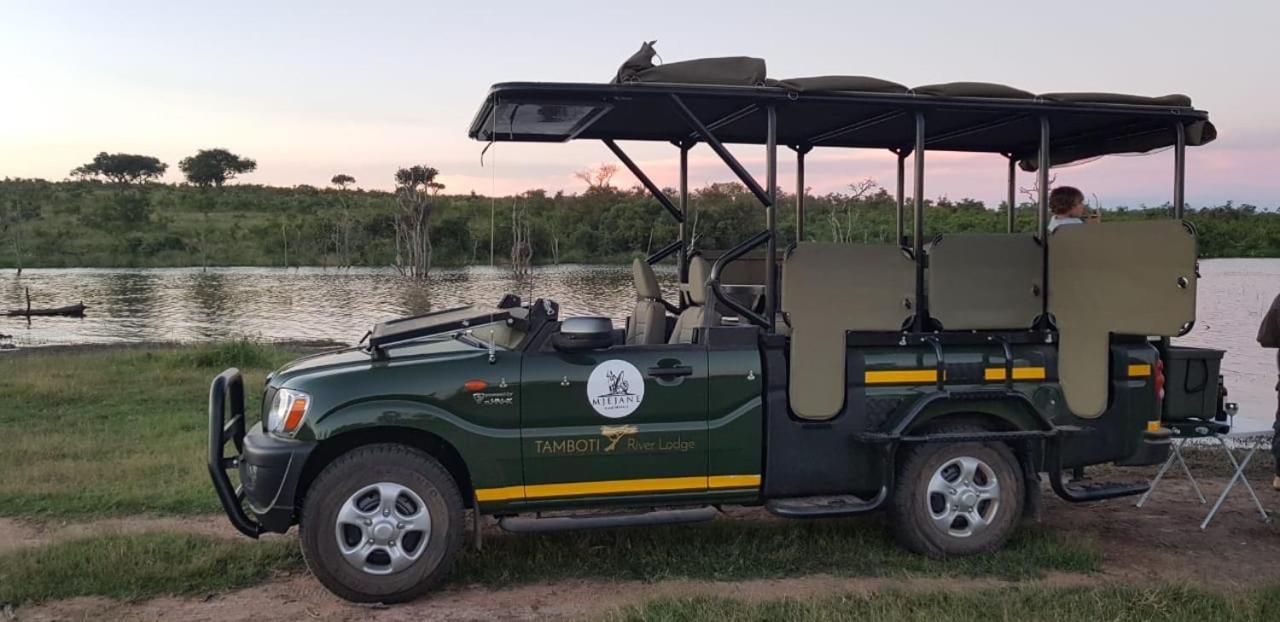 Tamboti River Lodge Hectorspruit Exteriör bild