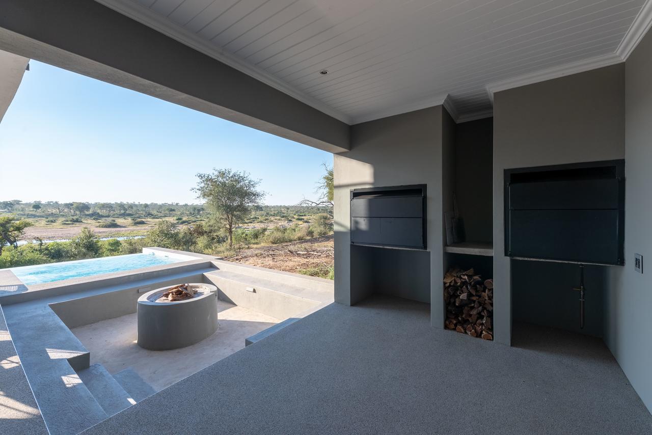 Tamboti River Lodge Hectorspruit Exteriör bild